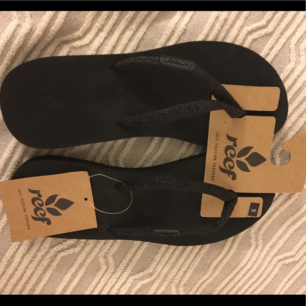 Women’s Sandals Ginger: Slim Woven Strap Flip Flop